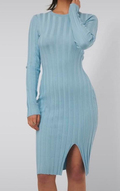 NA-KD ribgebreide bodycon jurk – maat S, Kleding | Dames, Jurken, Zo goed als nieuw, Maat 36 (S), Blauw, Onder de knie, Ophalen of Verzenden