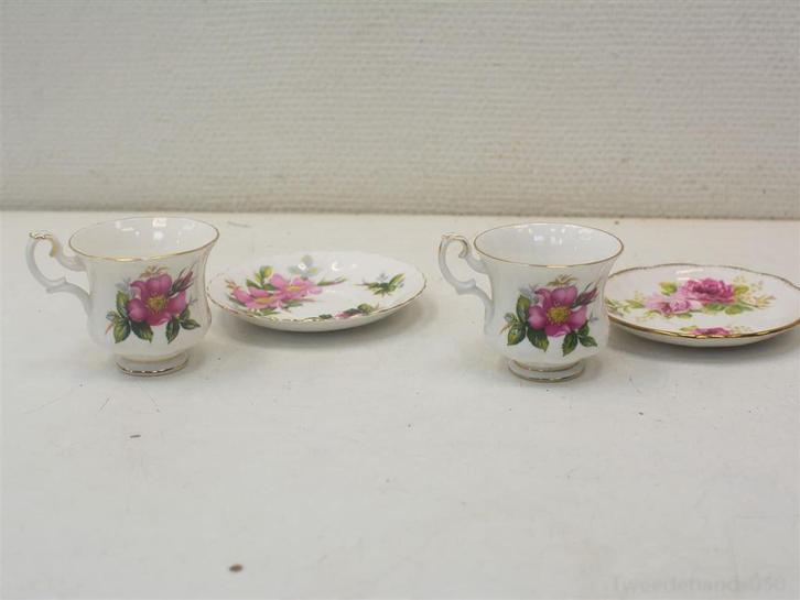Servies, royal albert 91232, Huis en Inrichting, Keuken | Servies, Gebruikt, Kop(pen) en/of Schotel(s), Overige stijlen, Porselein