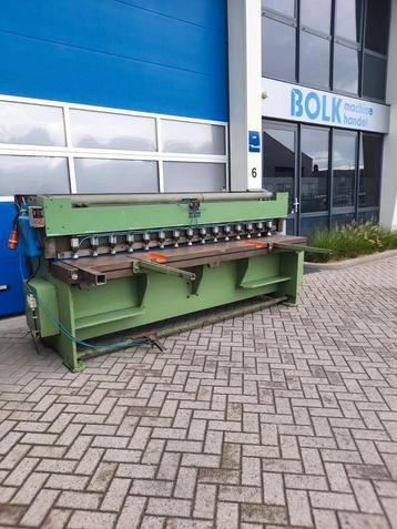 COLGAR 2500x3mm Knipbank Metaal, pneumatische stempels!! beschikbaar voor biedingen