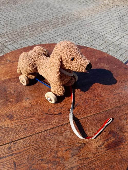 Teckel hondje op wieltjes van spiegel burg collectie, Antiek en Kunst, Antiek | Speelgoed, Ophalen of Verzenden