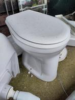 Toilet inclusief wc bril, Ophalen of Verzenden, Zo goed als nieuw