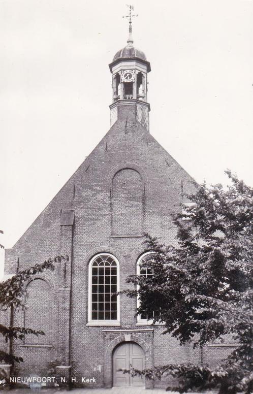 04350 - Nieuwpoort - N.H. kerk, Verzamelen, Ansichtkaarten | Nederland, Ongelopen, Zuid-Holland, 1960 tot 1980, Verzenden