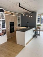 Showroomkeuken U model wit/hout incl. app en composiet blad, Ophalen, 200 cm of meer, Wit, Nieuw