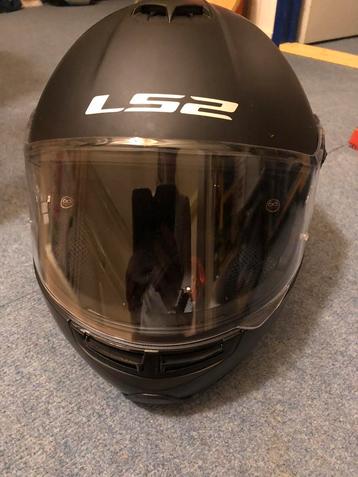 LS2 motorhelm maat 61/61 beschikbaar voor biedingen