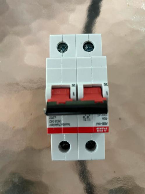 Hoofdschakelaar ABB installatieautomaat type E202/40r HAF, Doe-het-zelf en Verbouw, Elektra en Kabels, Nieuw, Overige typen, Ophalen of Verzenden