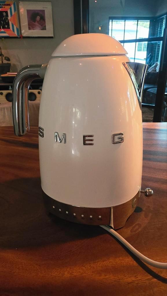 Smeg Waterkoker KLF04WHEU - Wit, Witgoed en Apparatuur, Waterkokers, Gebruikt, 1 tot 2 liter, Ophalen