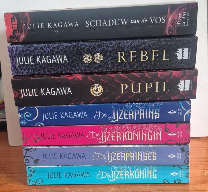 Julie Kagawa 4x Iron Fey compl. 3x los, Boeken, Fantasy, Zo goed als nieuw, Ophalen of Verzenden