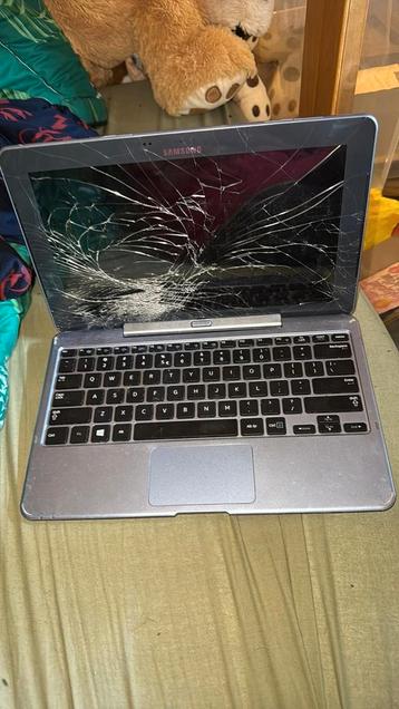 Tablet Toetsenbord Met Kappot Scherm Samsung  beschikbaar voor biedingen