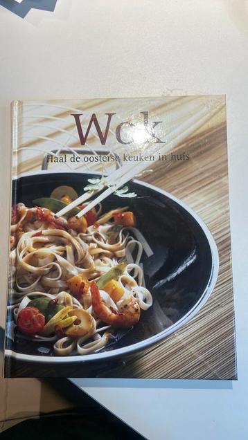 Wok - haal de oosterse keuken in huis beschikbaar voor biedingen
