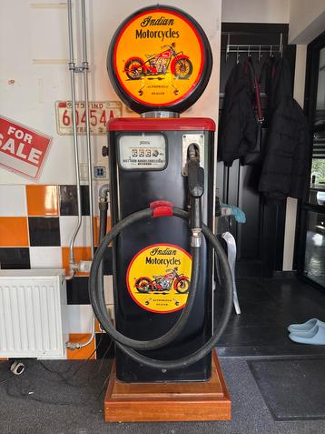 Vintage Tokheim Benzinepomp - Indian Motorcycles beschikbaar voor biedingen