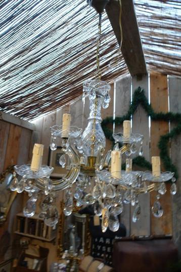 Kroonluchter van glas  beschikbaar voor biedingen