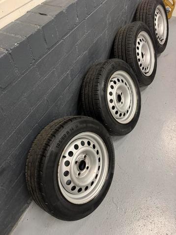 Golf 2 GTI 16V Stalen velgen + Banden Continental!!! beschikbaar voor biedingen