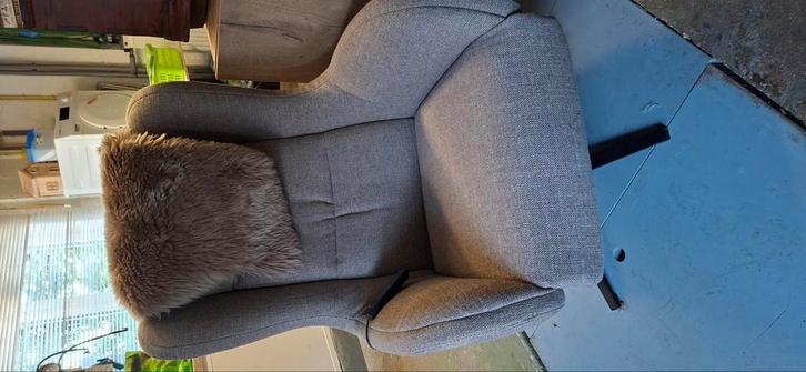 stoffen sta op relaxstoel., Huis en Inrichting, Banken | Bankstellen, Nieuw, Eenpersoons, Minder dan 150 cm, Ophalen of Verzenden