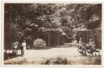 Breda-Ginneken Mastbos. met fietsers 1930., Verzenden, 1920 tot 1940, Gelopen, Noord-Brabant