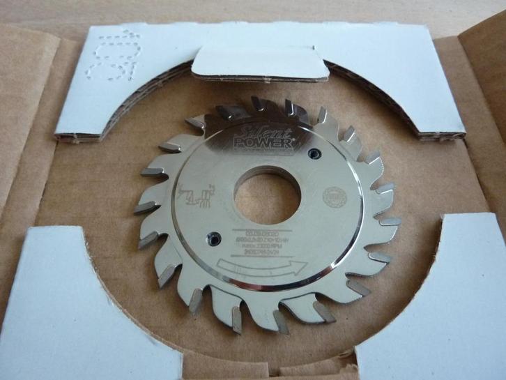Felder / Hammer verstelbare voorritser, Doe-het-zelf en Verbouw, Gereedschap | Zaagmachines, Zo goed als nieuw, Cirkelzaag, 1200 watt of meer