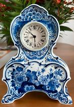 Oude Delfsblauwe Klok, Antiek en Kunst, Antiek | Klokken, Ophalen of Verzenden