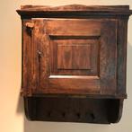 Antiek wandkastje met 1 kastplank / hangkast, Ophalen of Verzenden