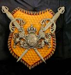 Spaans  decoratief  wandbord  met afneembare  zwaarden, Verzenden