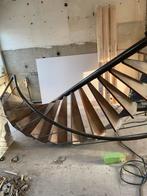 Wenteltrap rechts opstap, ijzer/meranti, Doe-het-zelf en Verbouw, Ladders en Trappen, Ophalen, Gebruikt, Trap, 2 tot 4 meter