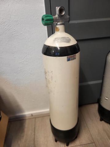 12 liter lang met nieuwe keur  beschikbaar voor biedingen