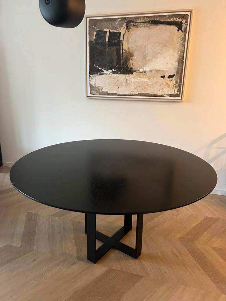 Ronde zwarte eettafel LIJN M - 150cm | studio henk/hay stijl, Huis en Inrichting, Tafels | Eettafels, Gebruikt, 100 tot 150 cm