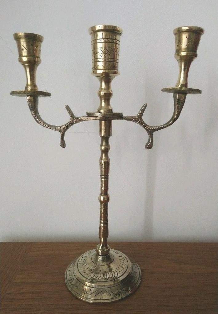 Messing kandelaar met gegraveerd patroon 25 cm hoog, Antiek en Kunst, Curiosa en Brocante, Ophalen of Verzenden