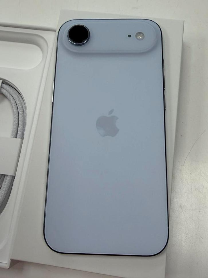 iPhone 17 Air 512GB - Sky Blue- E-sim- Met Bon Apple Store, Telecommunicatie, Mobiele telefoons | Apple iPhone, Zo goed als nieuw