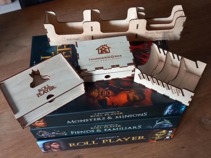 Roll Player Compleet + Inserts - Zo Goed Als Nieuw!, Hobby en Vrije tijd, Gezelschapsspellen | Bordspellen, Zo goed als nieuw