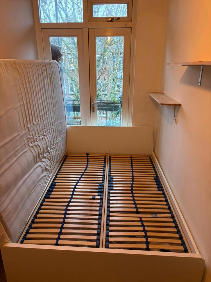 Bedframe + lattenbodems + matras, Huis en Inrichting, Slaapkamer | Bedden, Tweepersoons, 140 cm, Hout, Wit, Ophalen