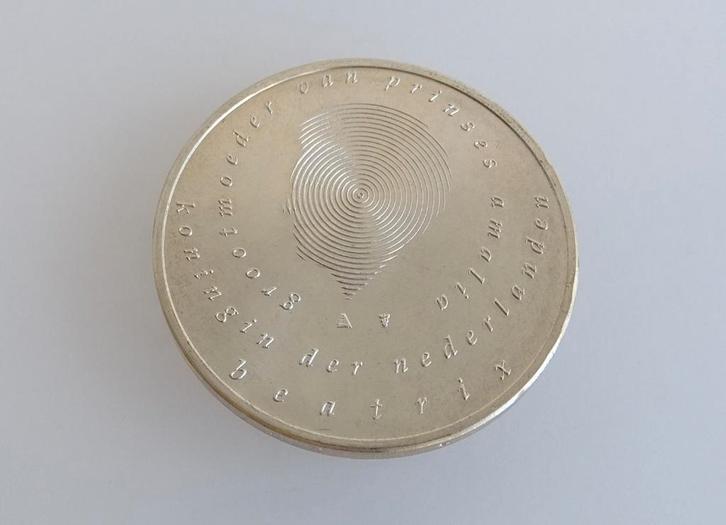 Zilver munt 10 Euro geboorte prinses Amalia 2004, Postzegels en Munten, Munten | Nederland, Losse munt, Euro's, Koningin Beatrix
