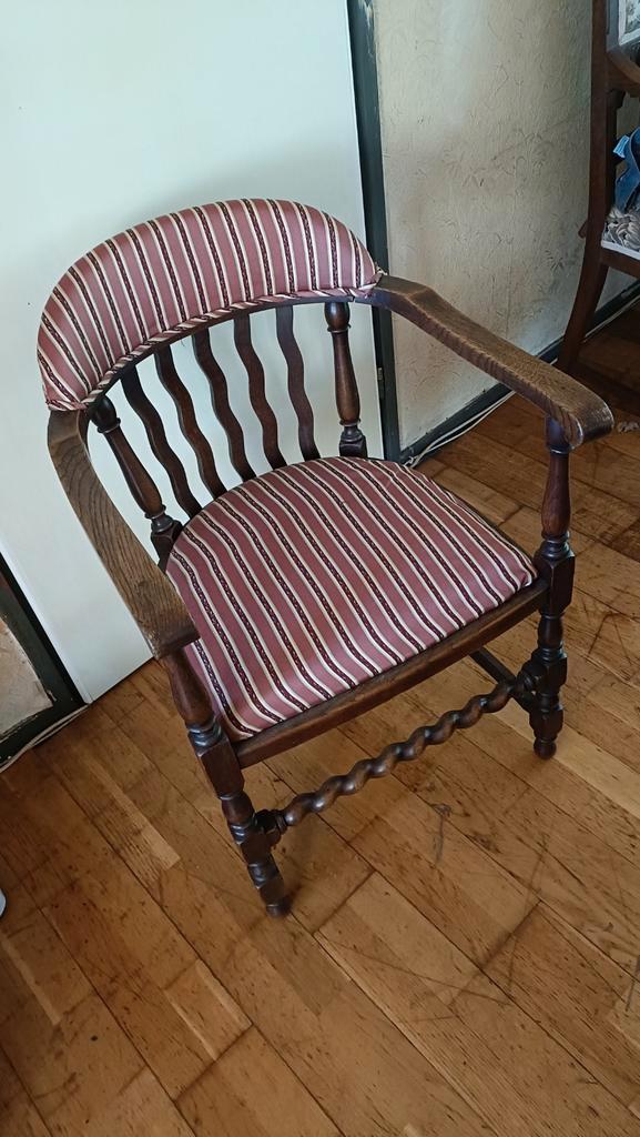 oude dames stoel, Antiek en Kunst, Antiek | Meubels | Stoelen en Banken, Ophalen of Verzenden