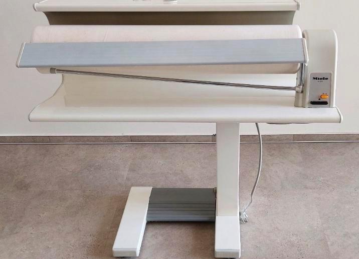 MIELE Strijkmachine Mangel Strijkrol izgst, Witgoed en Apparatuur, Strijkijzers en Strijkplanken, Zo goed als nieuw, Ophalen