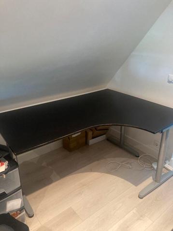 Ikea galant hoekbureau beschikbaar voor biedingen