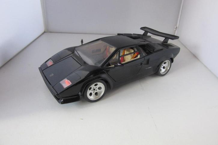 Lamborghini Countach 1;18, Hobby en Vrije tijd, Modelauto's | 1:18, Zo goed als nieuw, Auto, Bburago, Ophalen of Verzenden