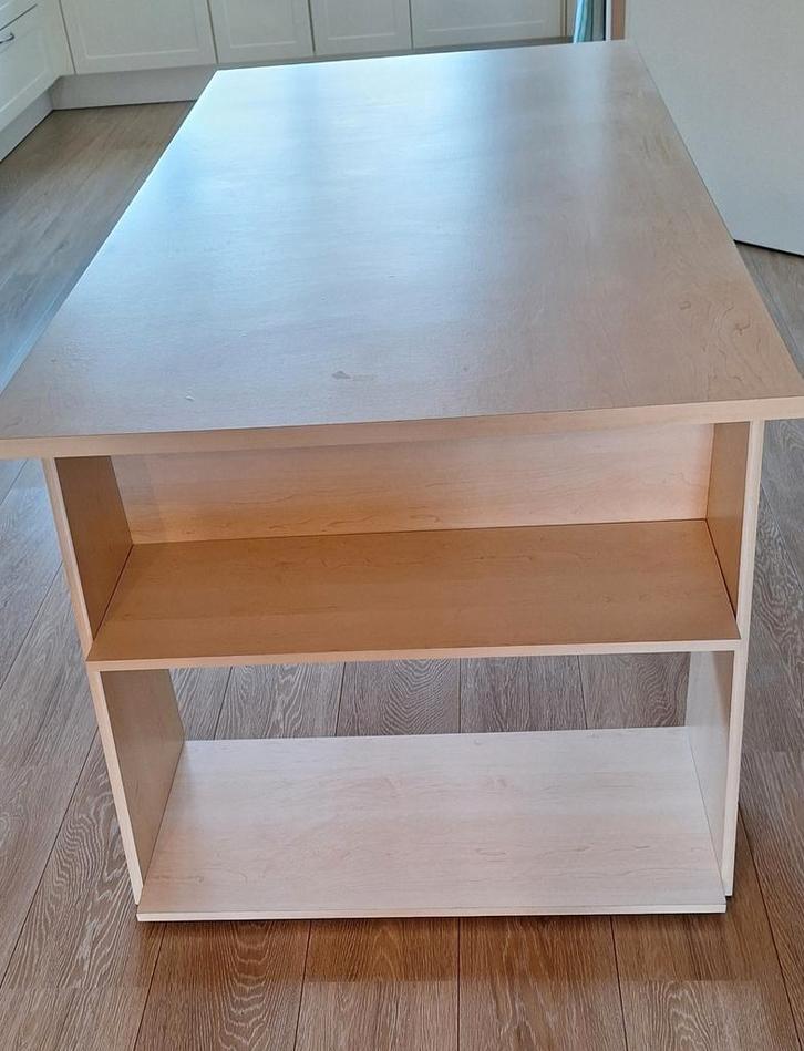 Nog heel mooi solide houtkleurig bureau, Huis en Inrichting, Bureaus, Zo goed als nieuw, Ophalen