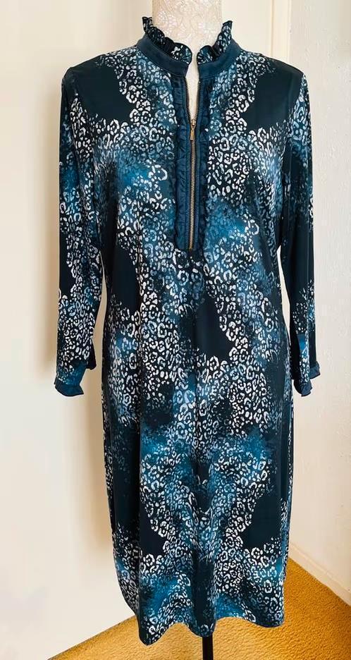 K -Design blauwe jurk maat 42[v], Kleding | Dames, Jurken, Zo goed als nieuw, Maat 42/44 (L), Blauw, Knielengte, Ophalen of Verzenden