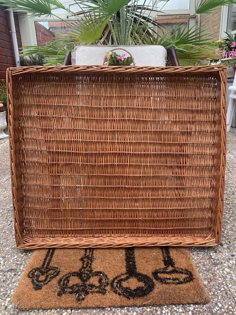 Mand, Huis en Inrichting, Woonaccessoires | Dienbladen, Ophalen, Zo goed als nieuw, Rond, Hout