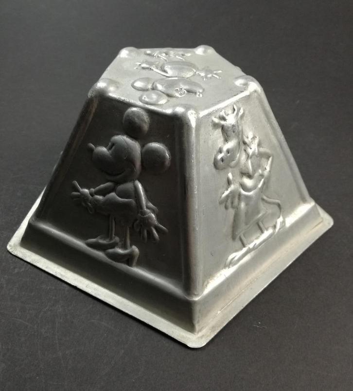 Disney Mickey Mouse aluminium pudding vorm 1930's?, Verzamelen, Disney, Gebruikt, Overige typen, Mickey Mouse, Verzenden