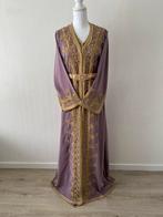 Te huur: Lila Takshita (Maat L), Kleding | Dames, Gelegenheidskleding, Ophalen, Overige typen, Paars, Maat 42/44 (L)