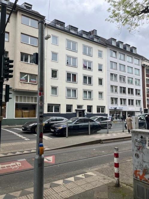 op zoek naar gedeelde flat in Rotterdam, Huizen en Kamers, Op zoek naar een kamer