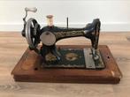 Antieke goed functionerende Stoewer handnaaimachine, met kap, Antiek en Kunst, Antiek | Naaimachines, Ophalen