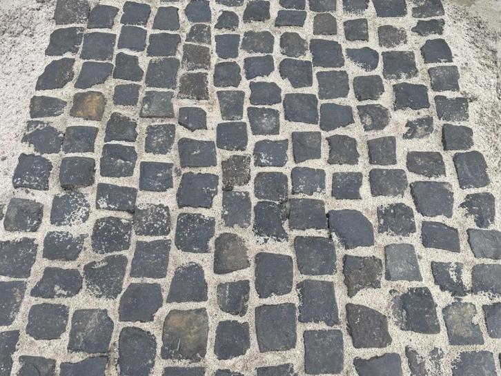 basalt keitjes, kinderkopjes, natuursteen, gekapt, SBV10-L, Tuin en Terras, Tegels en Klinkers, Gebruikt, Overige typen, Natuursteen