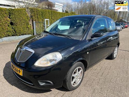 Lancia Ypsilon 1.2 3-DRS ARGENTO AIRCO LMV NAP, Auto's, Lancia, Bedrijf, Te koop, Ypsilon, ABS, Airbags, Airconditioning, Bluetooth