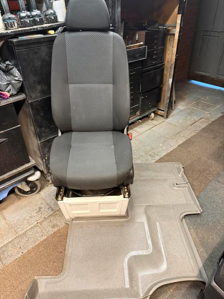 Bijrijdersstoel voor mercedes sorinter 906 of vw crafter, Auto-onderdelen, Interieur en Bekleding, Mercedes-Benz, Volkswagen, Gebruikt