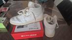 closed hoge sneaker, Kleding | Dames, Schoenen, Ophalen of Verzenden, Zo goed als nieuw