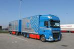 Aangeboden DAF XF 530 euro6 truck en aanhanger met deuren., Auto's, Vrachtwagens, Te koop, Stof, Emergency brake assist, Automaat