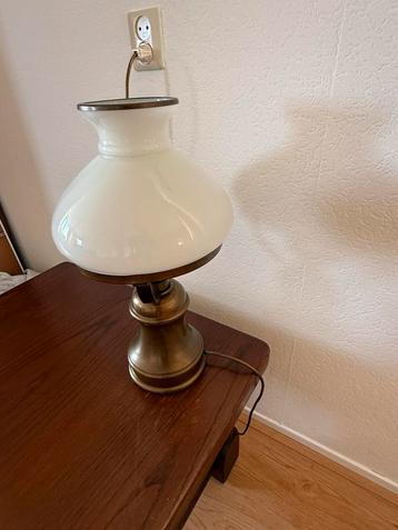 Antieke Schemerlamp Melkglas beschikbaar voor biedingen