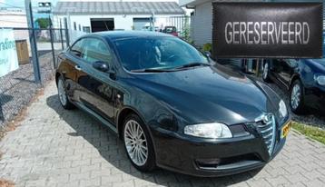 Alfa Romeo GT 2.0 JTS 2004 Zwart NETTE AUTO!! APK 16-02-26 beschikbaar voor biedingen