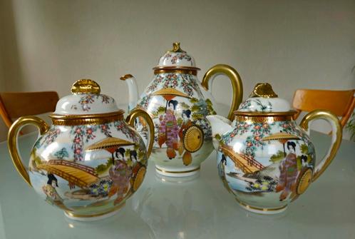 Fraai antiek Japans Kutani porselein theeservies Geisha's, Antiek en Kunst, Antiek | Servies compleet, Ophalen of Verzenden