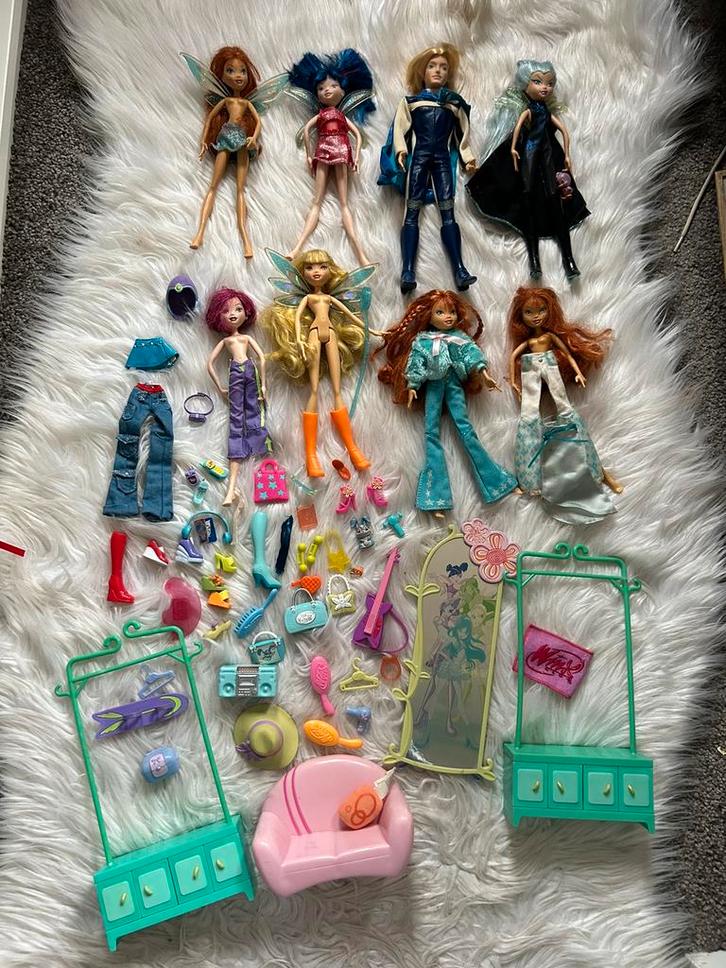 Groot pakket winx club poppen + accesoires, Verzamelen, Poppen, Zo goed als nieuw, Pop, Ophalen of Verzenden